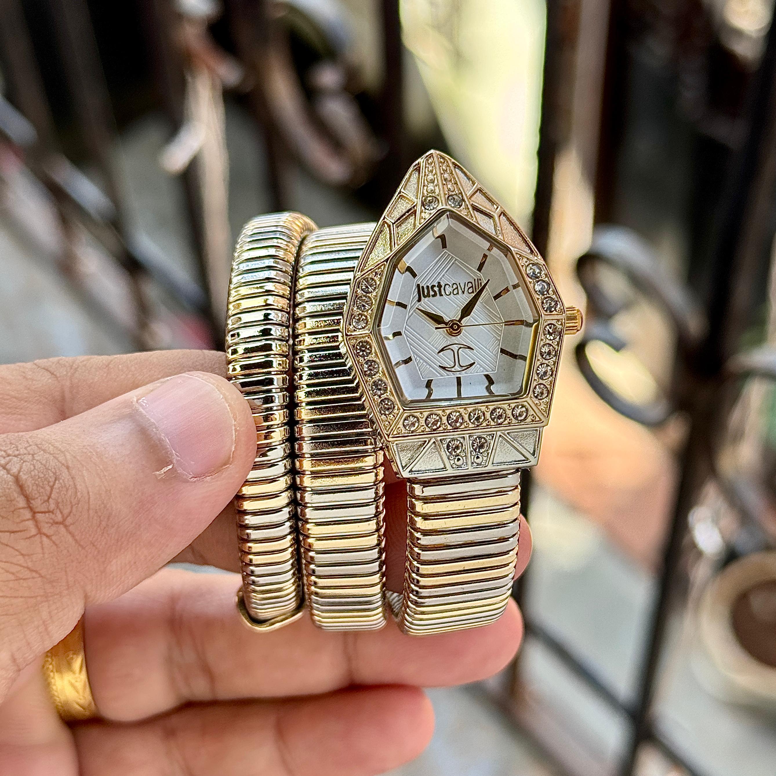 JUST CAVALLI SERPENTINE – THE ICON OF ITALIAN GLAMOUR