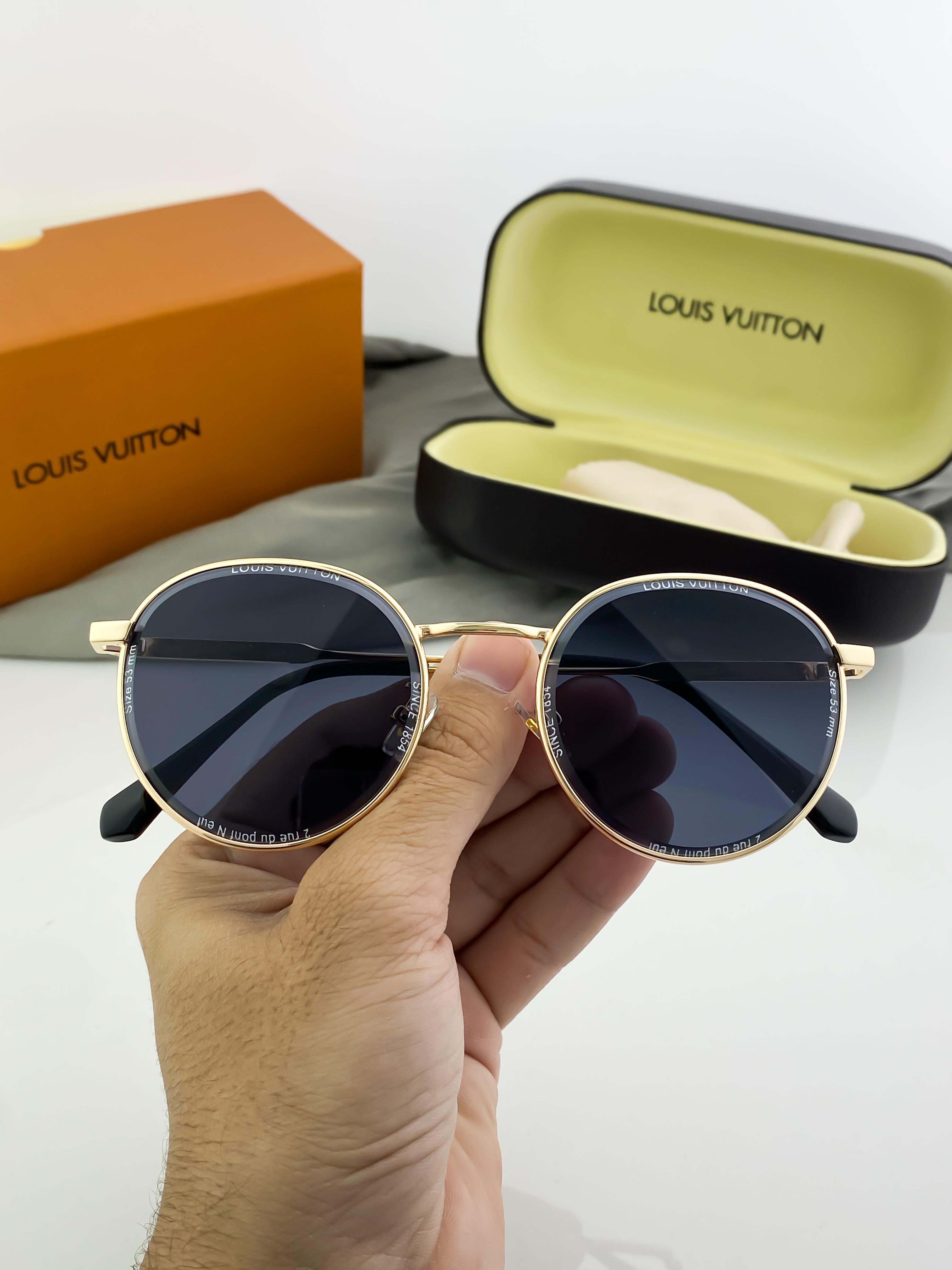 LOUIS VUITTON GOLD BLACK 2608