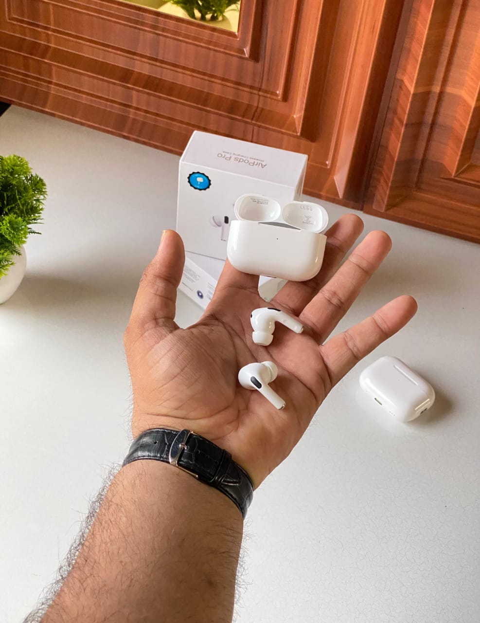 APPLE AIRPODS PRO 2nd Generation - MADE IN USA