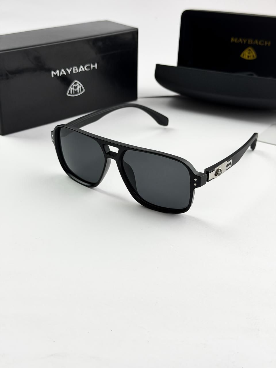 MAYBACH BLACK 7506