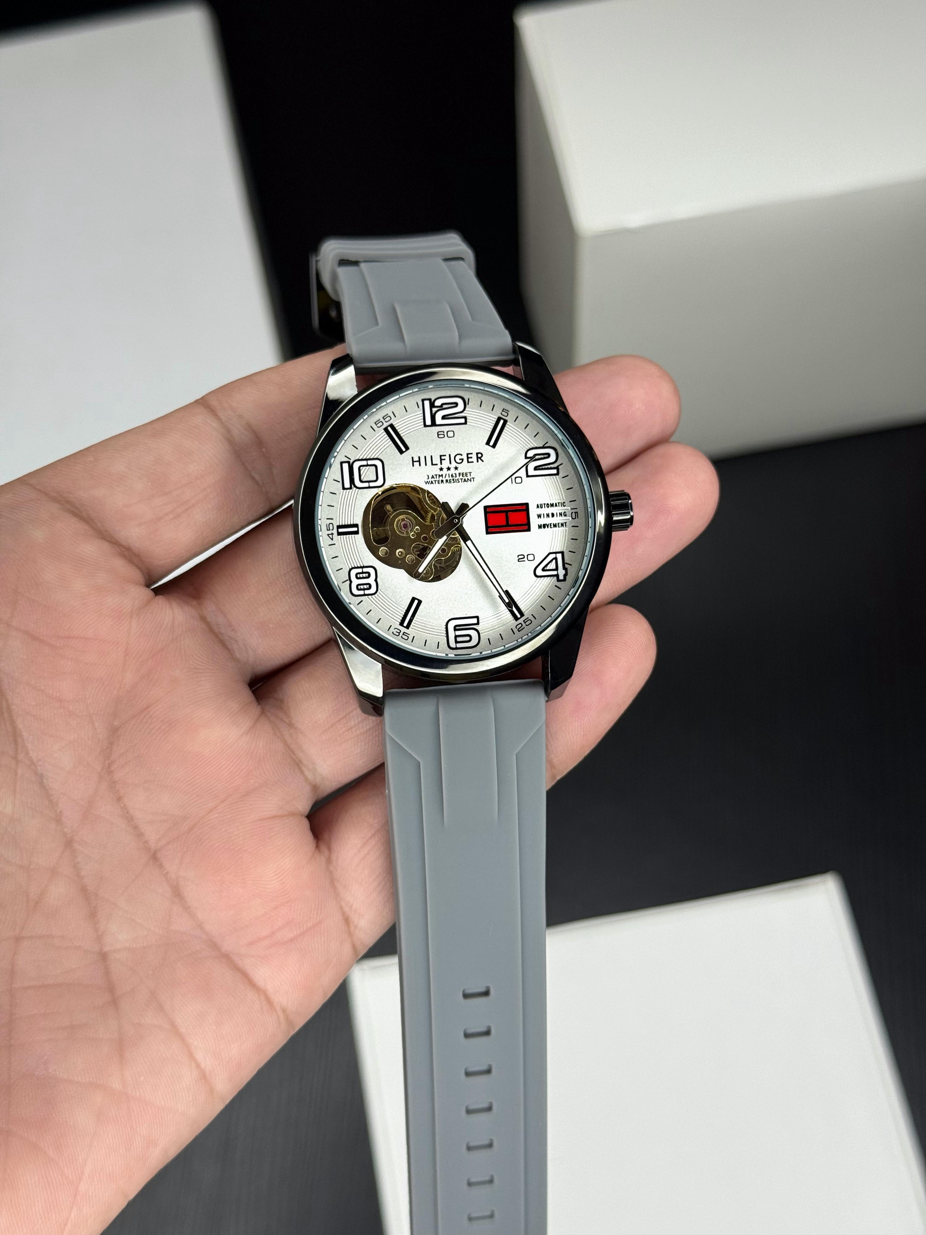 Tommy Hilfiger Automatic with open back Machine