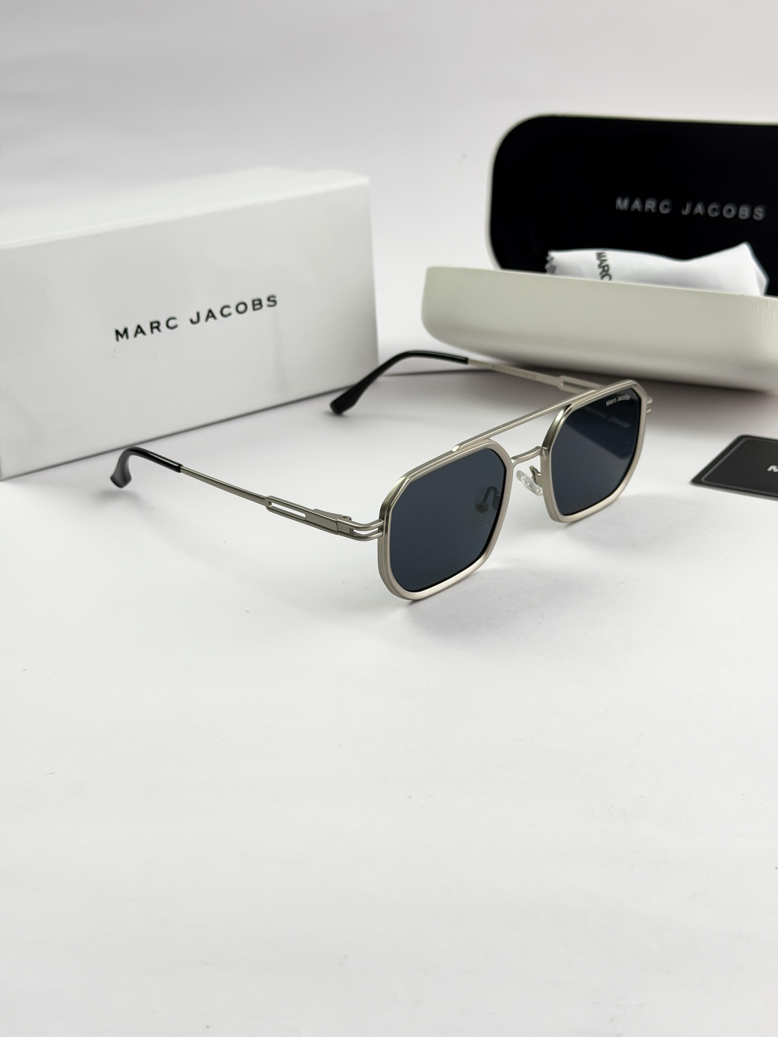 MARC JACOBS SILVER BLACK