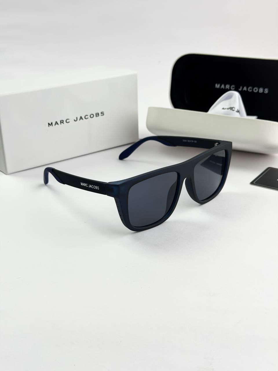 MARC JACOBS BLUE BLACK