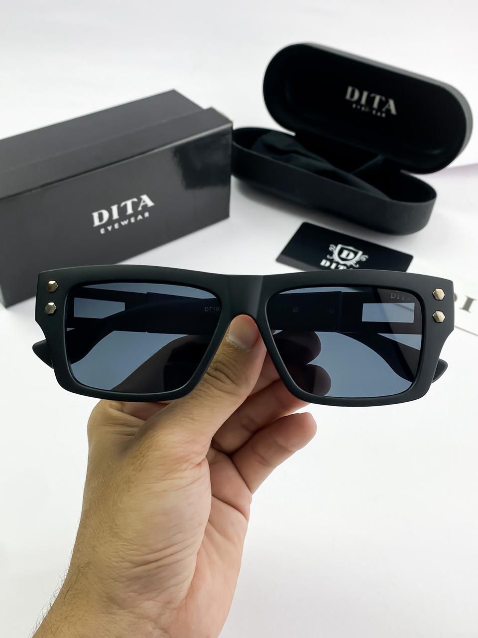 DITA BLACK 1001